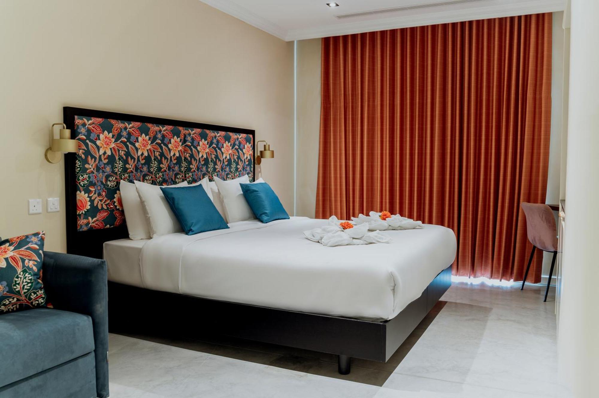 King Charles Hotel La Valette Extérieur photo
