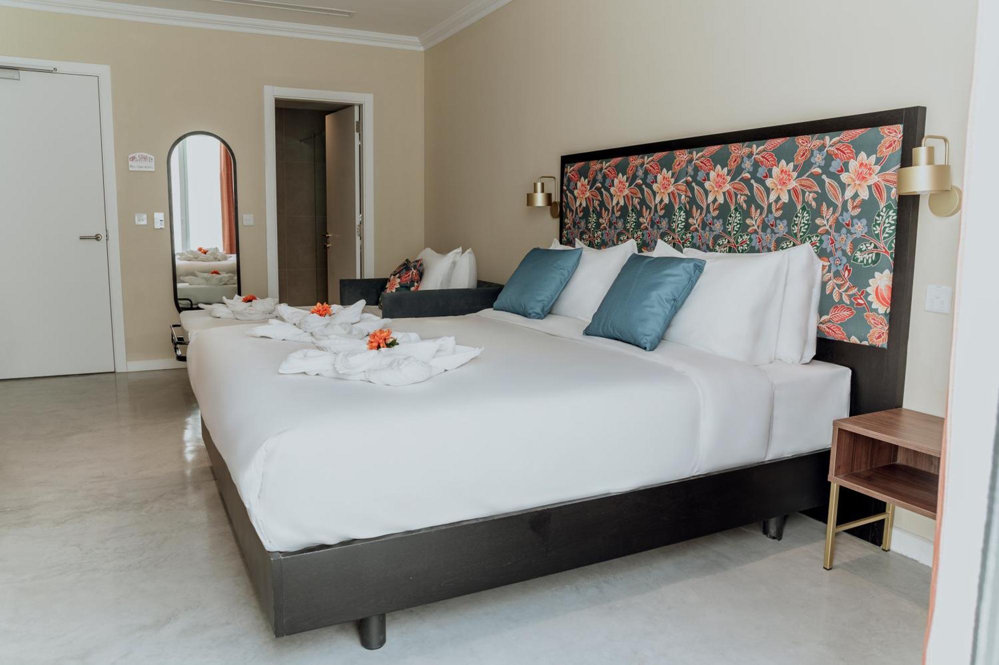 King Charles Hotel La Valette Extérieur photo