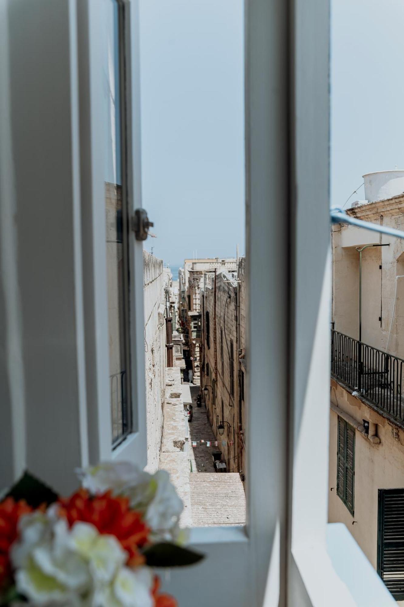 King Charles Hotel La Valette Extérieur photo